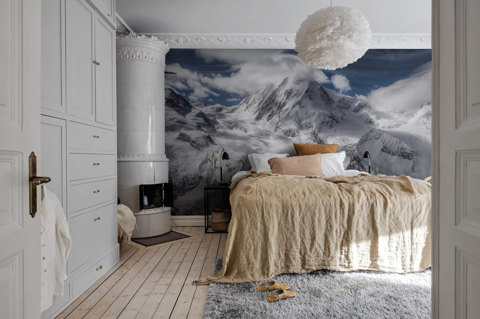 Cloudy Mountains, Rebel Walls 2