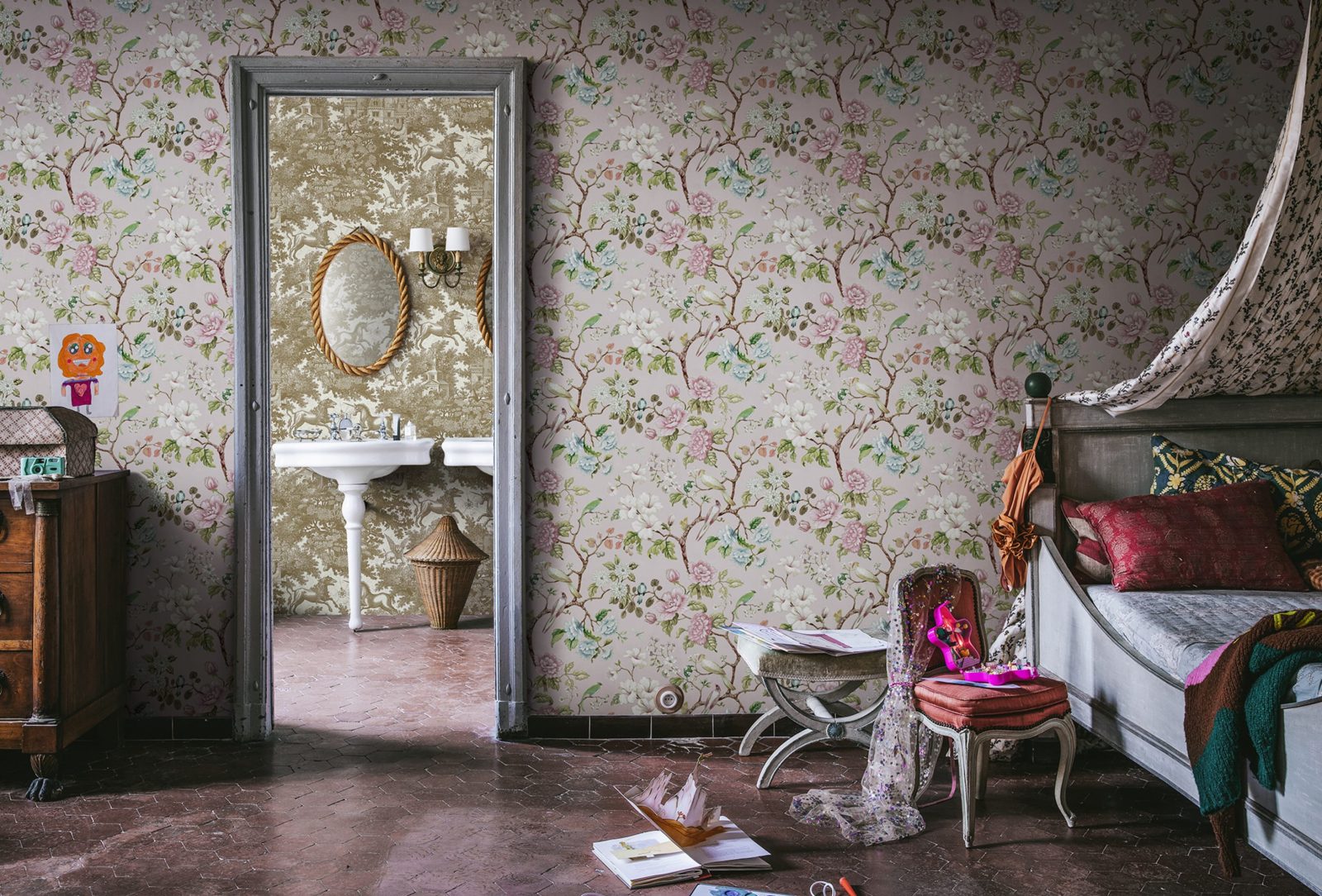 Petit Flora, Soft Pink, Rebel Walls, 5 mp / rola 2