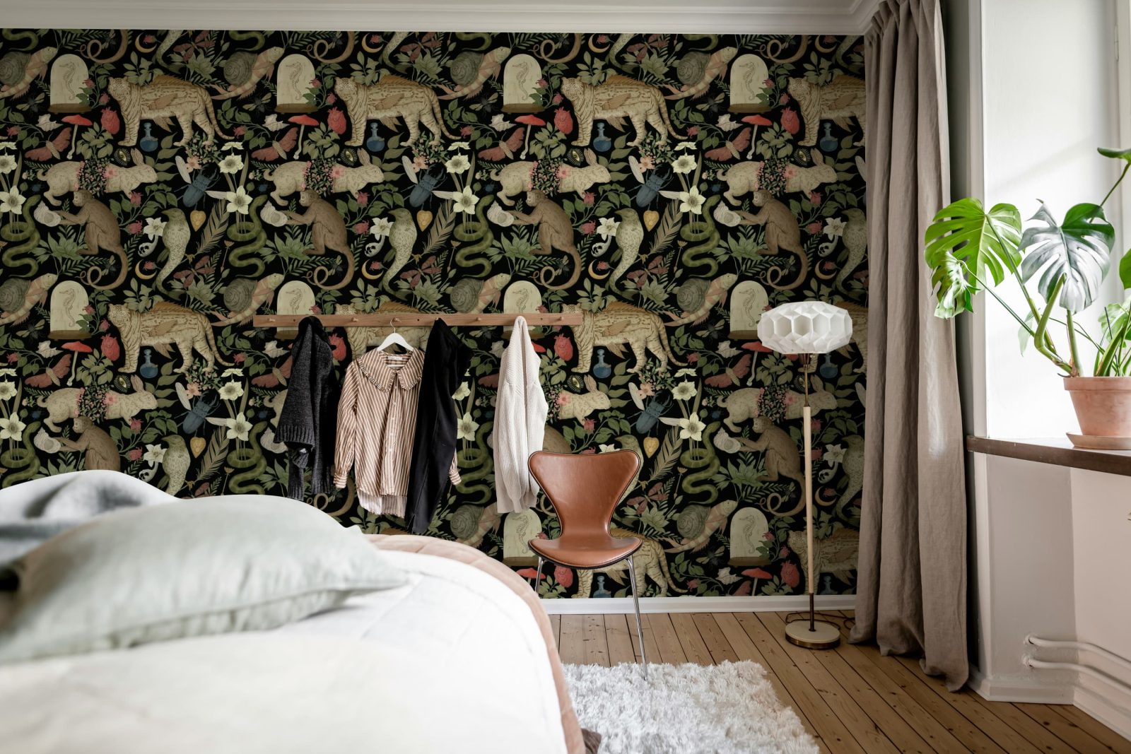 Animal Specials, Black, Rebel Walls 3