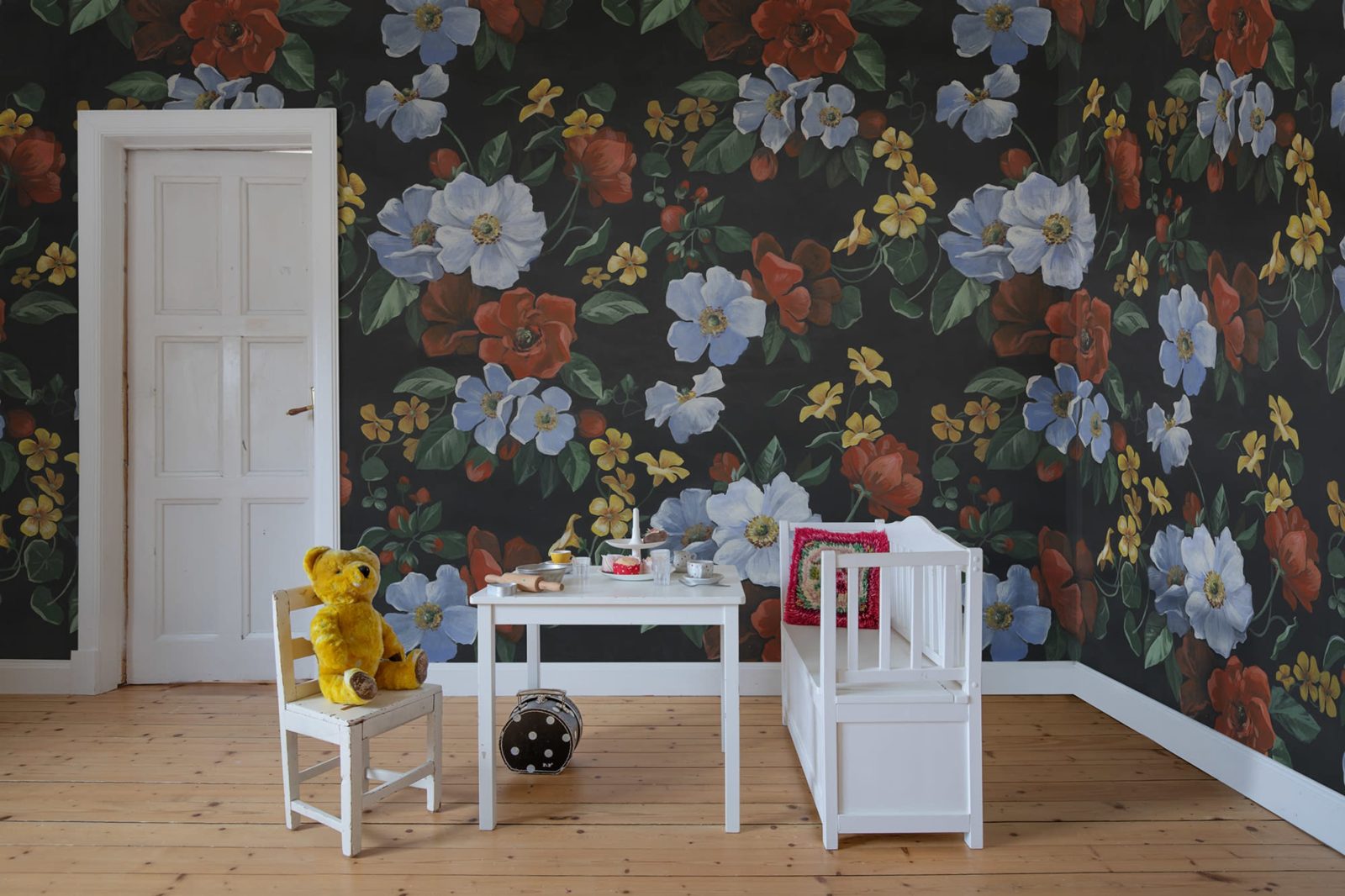 Sleeping Beauty, Summer, Rebel Walls 3