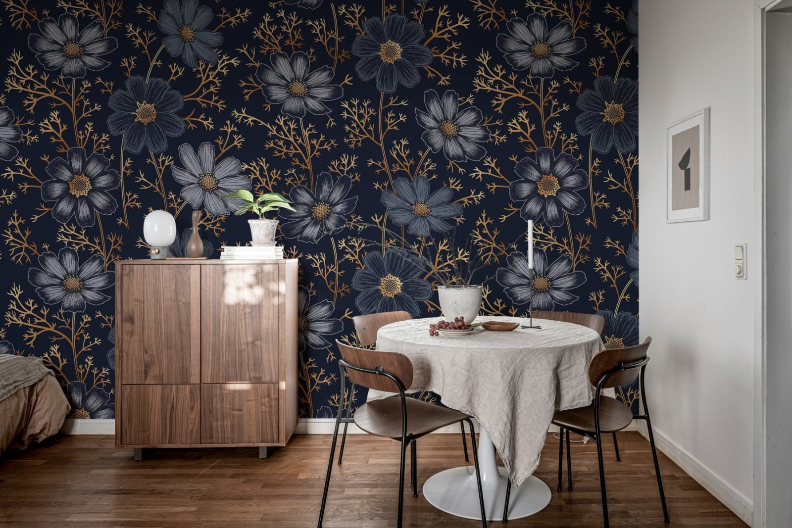 Grand Flowers, Gold, Rebel Walls 3