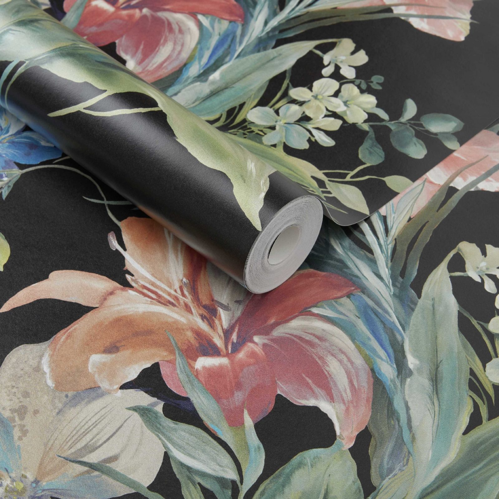 Lilliana, Jet Black Luxury Floral, 1838 Wallcoverings, 5.3mp / rola 3