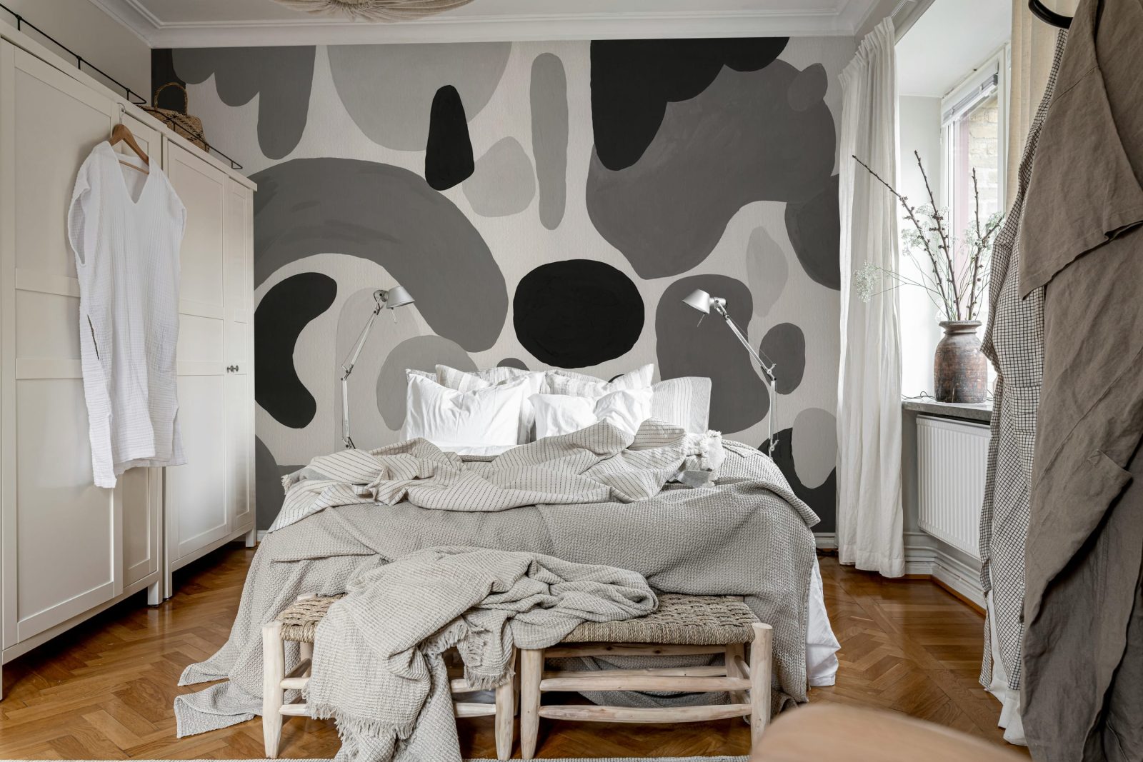 Color Clicks, Gray, Rebel Walls 3