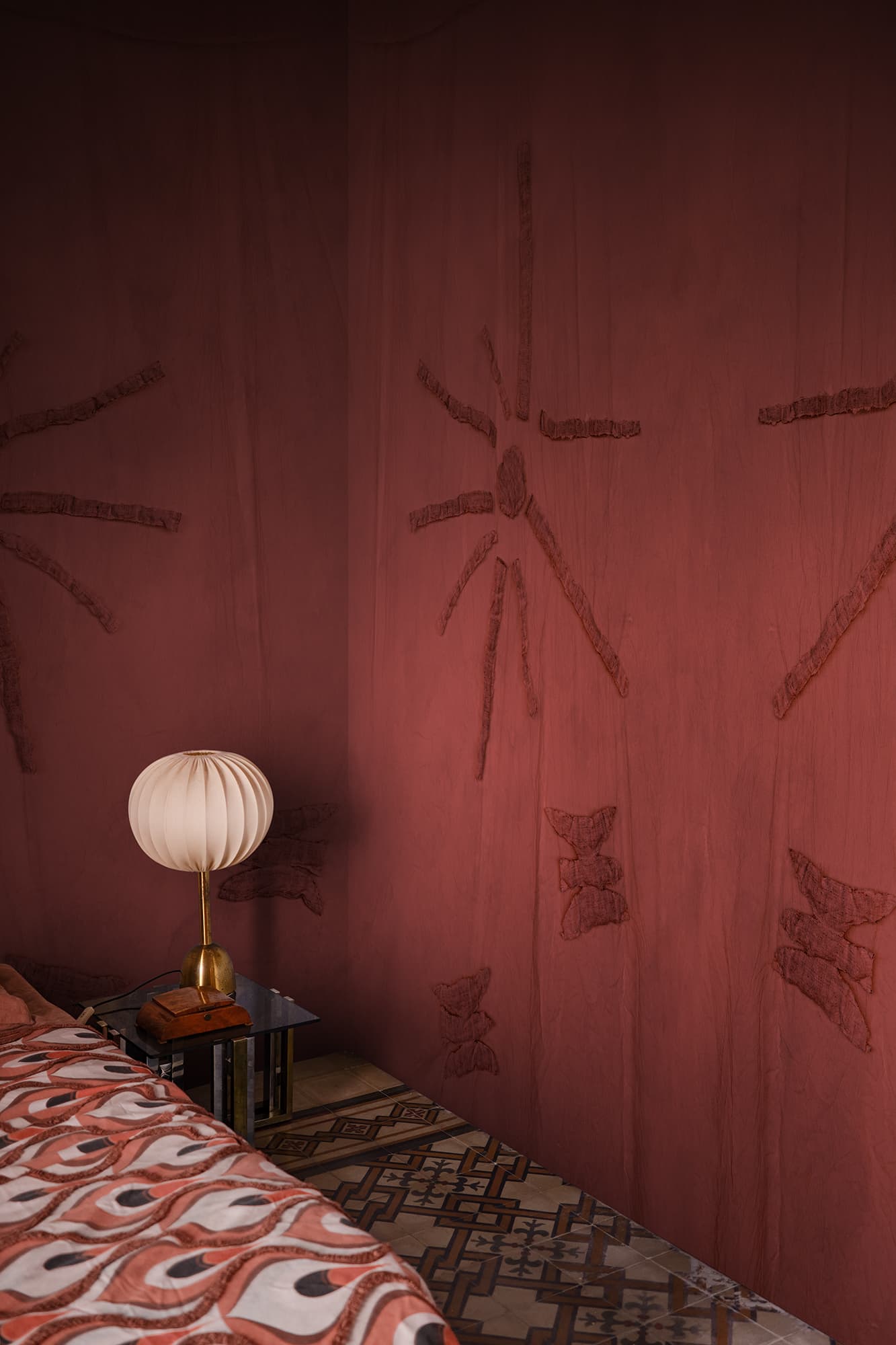 Silenzio, Velvet, Rebel Walls 5