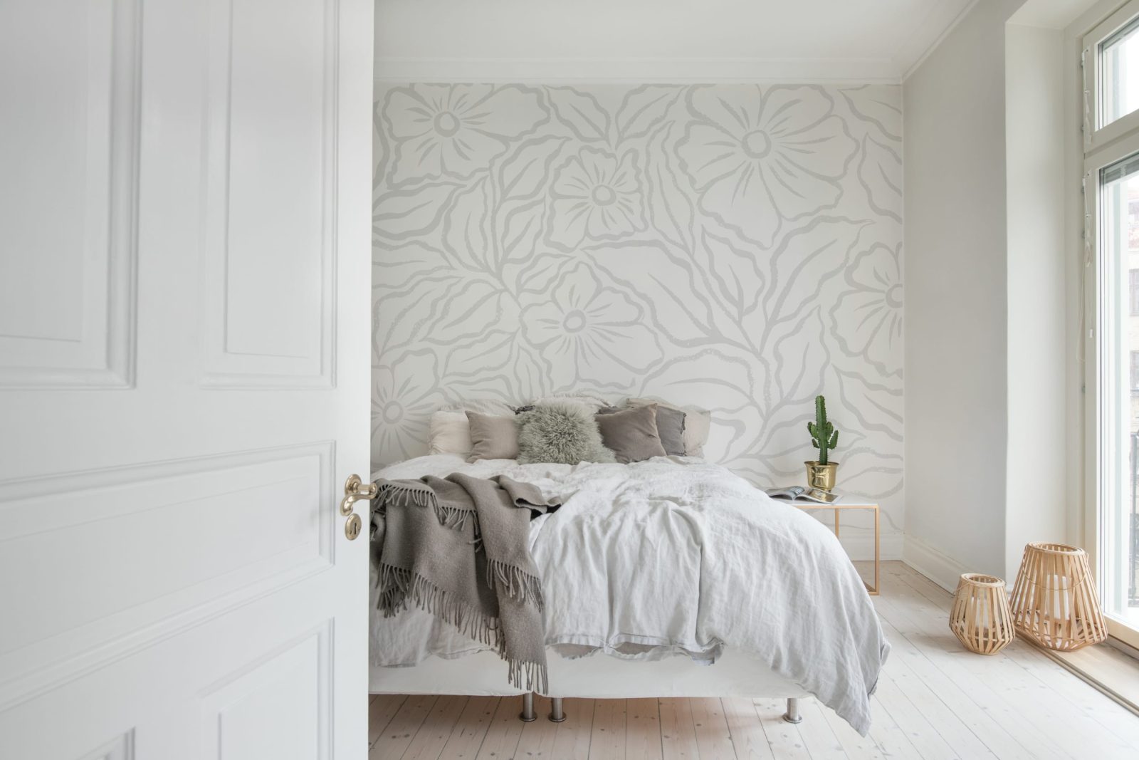 Ink Flowers, White, Rebel Walls 3