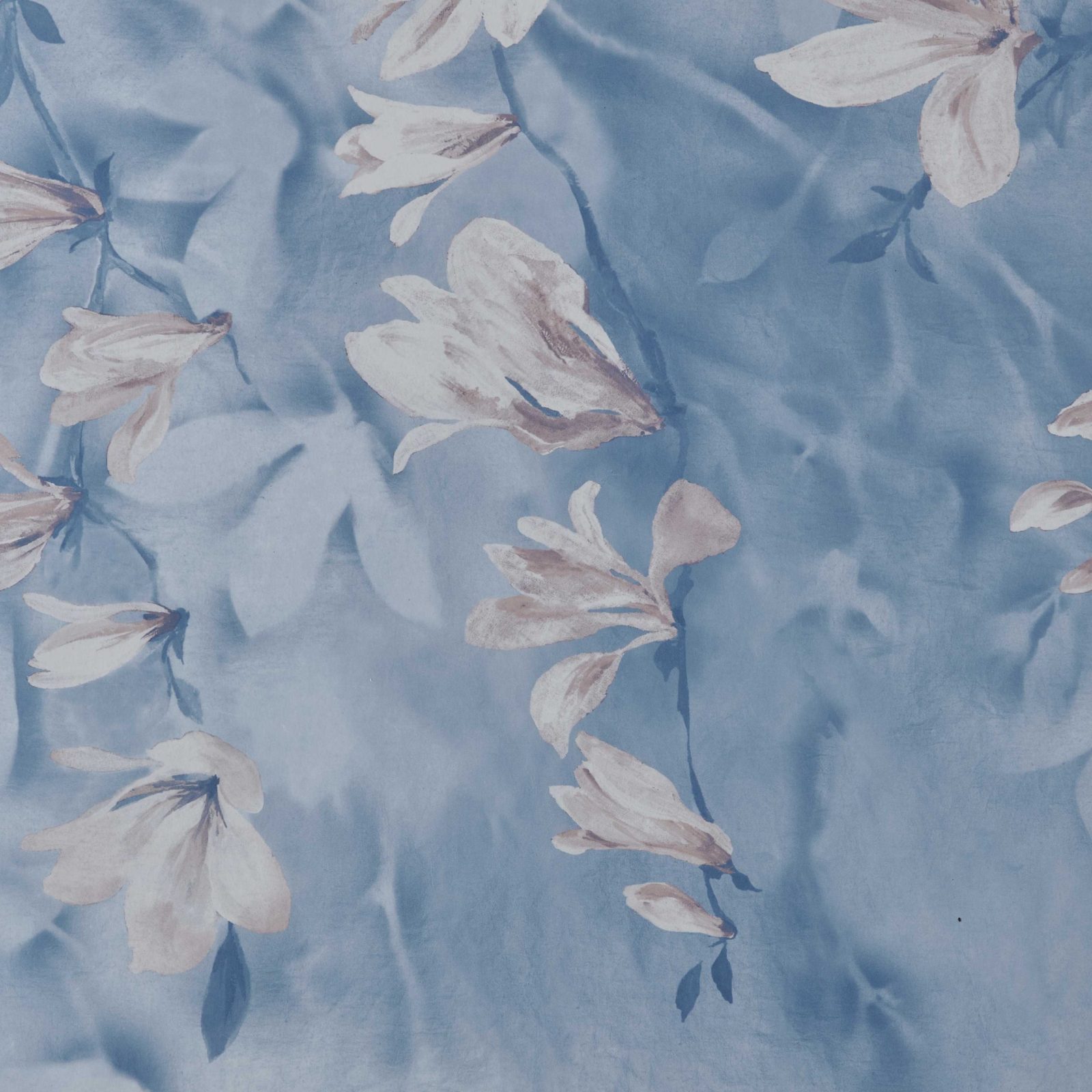 Trailing Magnolia, Chambray Blue Luxury Floral, 1838 Wallcoverings, 6.5mp / rola