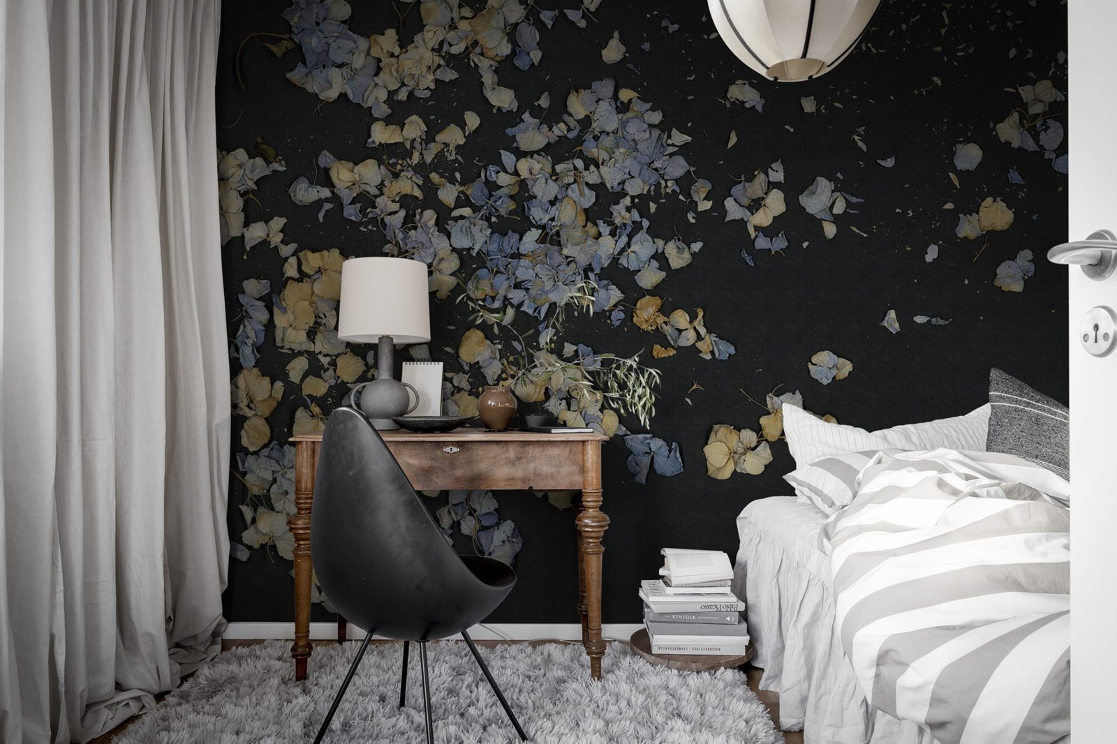 Fragile Beauty, Dark Blue, Rebel Walls 2