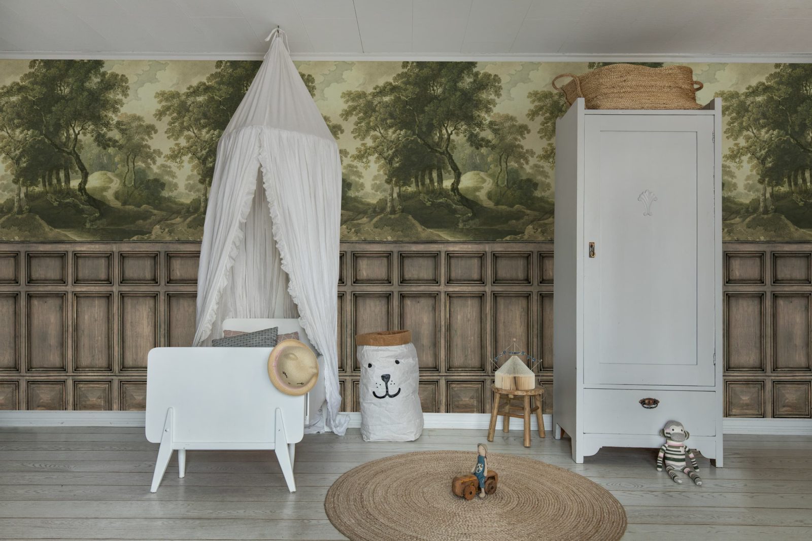 The Vintage Grove, Panels, Rebel Walls 3
