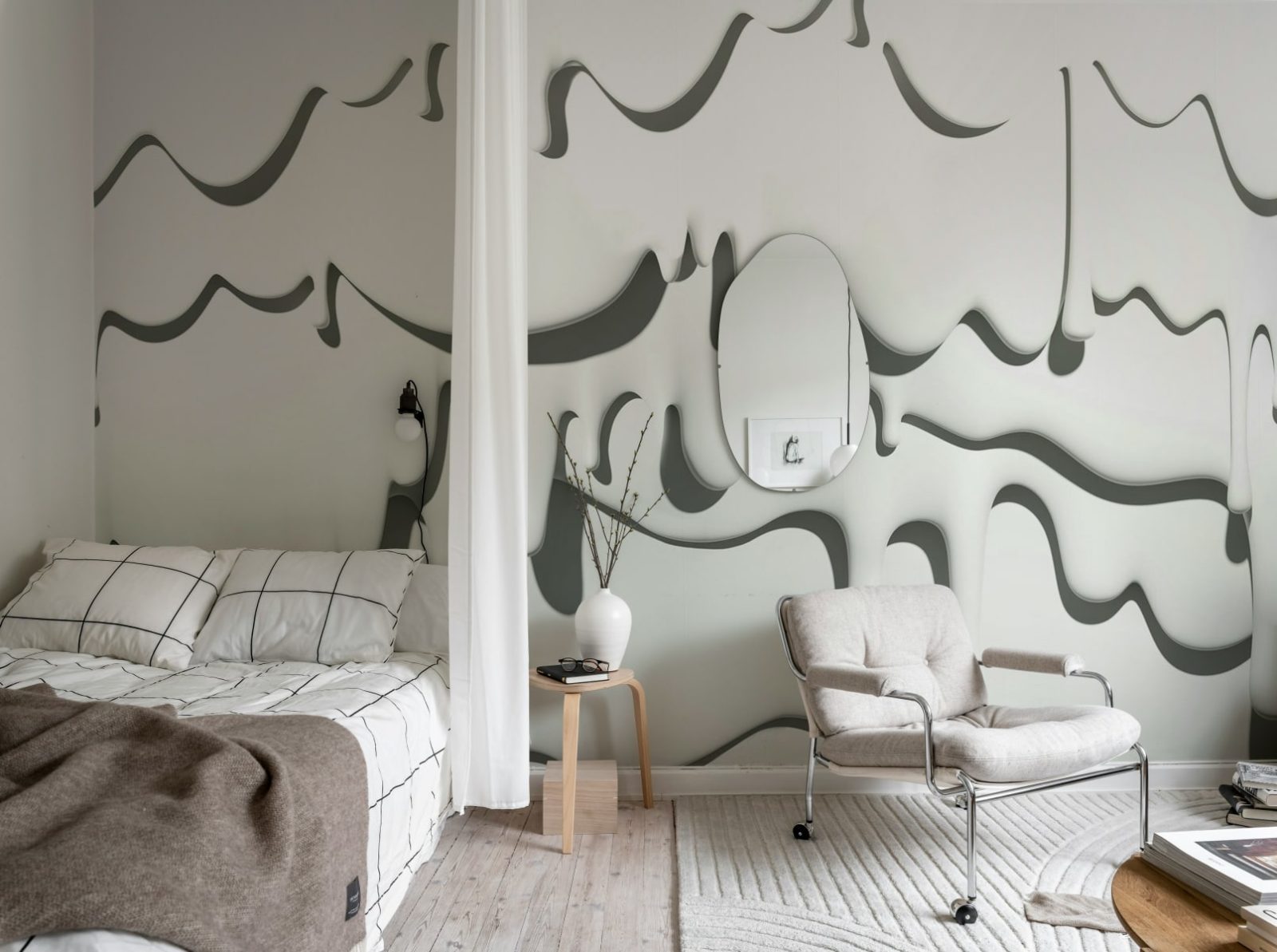 Dripping, Milky, Rebel Walls 3