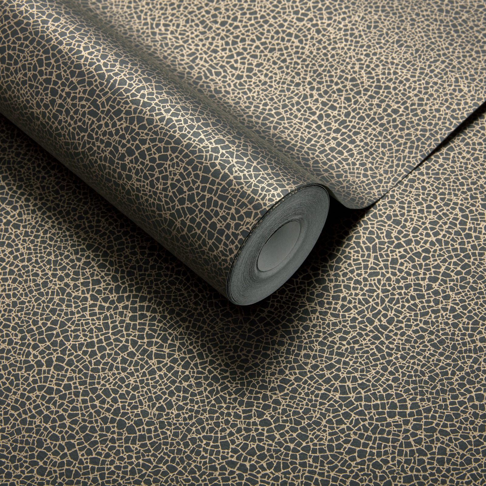 Emile, Jet Black Luxury Crackle, 1838 Wallcoverings, 5.3mp / rola 3