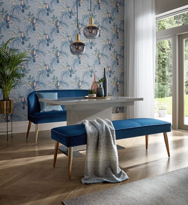 Le Toucan, Pale Blue Luxury Bird, 1838 Wallcoverings, 5.3mp / rola 2