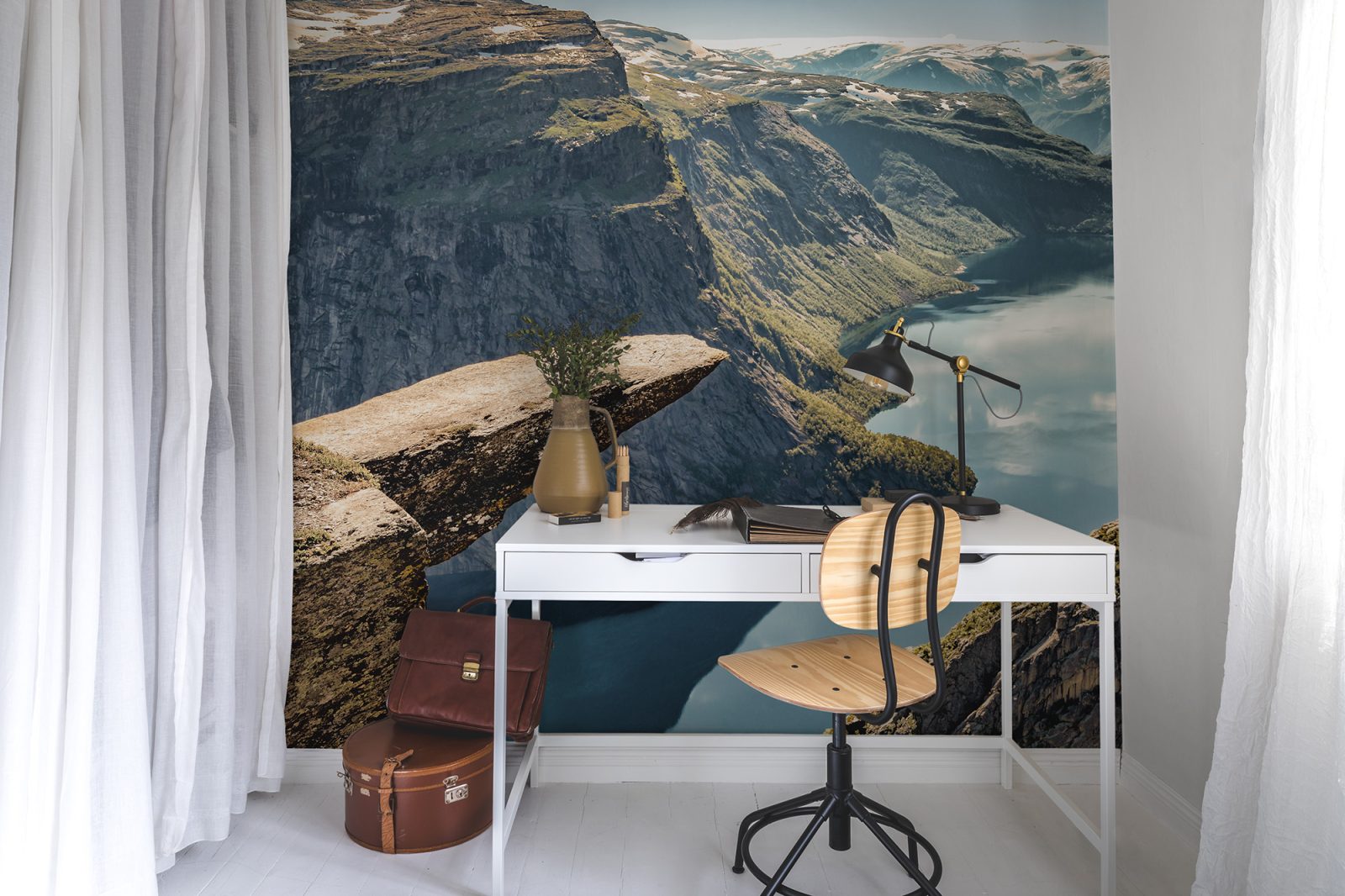 Trolltunga, Rebel Walls 2