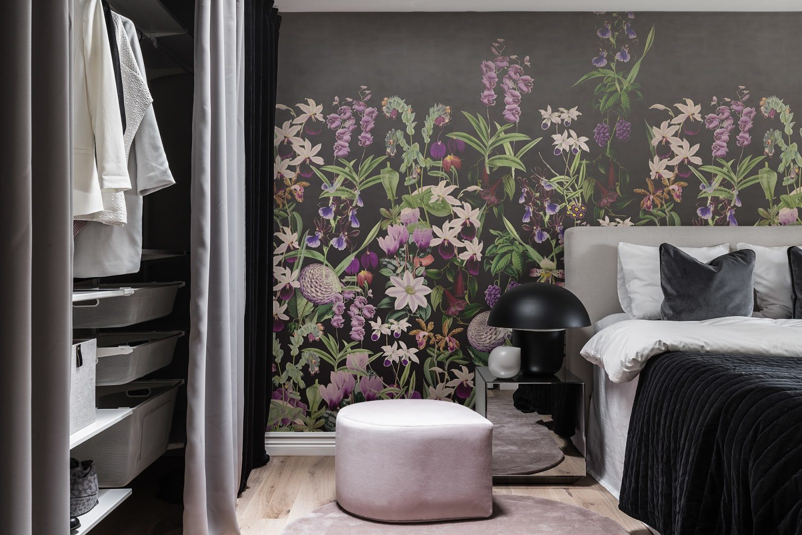 Alice's Garden, Midnight, Rebel Walls 3