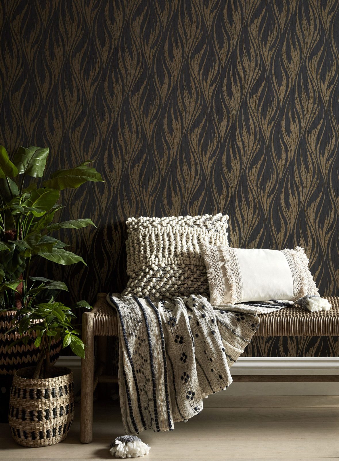 Ripple, Bracken Gold and Black Luxury Feature, 1838 Wallcoverings, 5.3mp / rola 2
