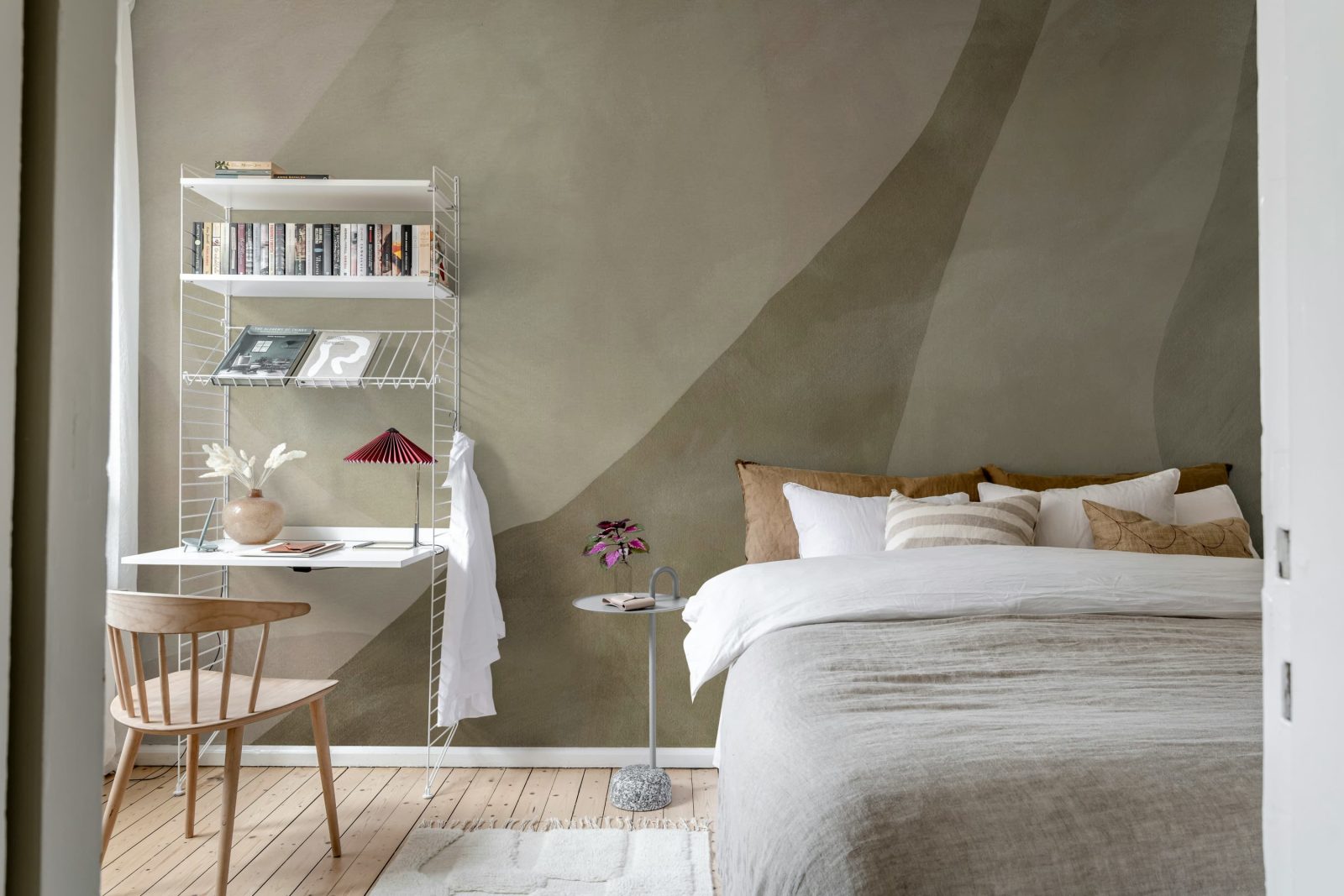 Shapes in Motion, Beige, Rebel Walls 2