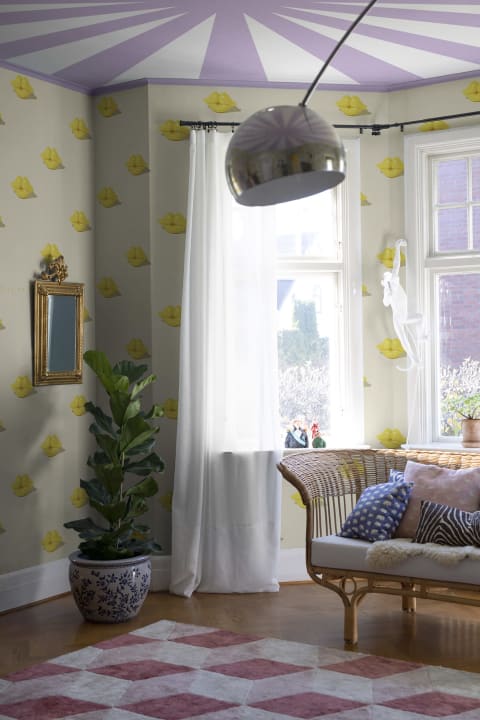 Kissing Booth, Yellow, Rebel Walls 3