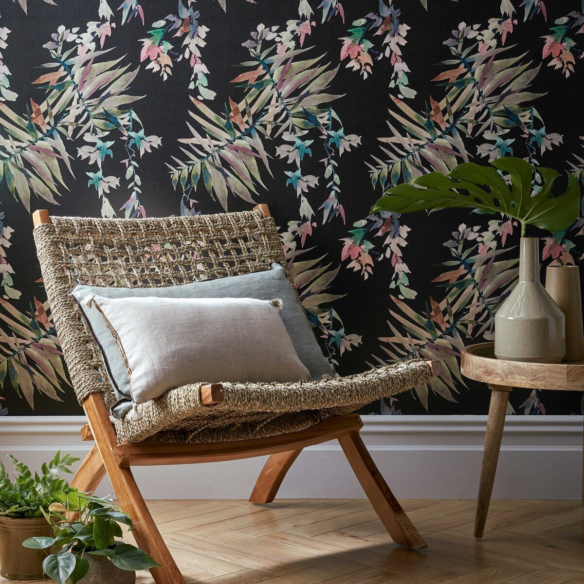 Essence, Sable Black Luxury Floral, 1838 Wallcoverings, 5.3mp / rola 2