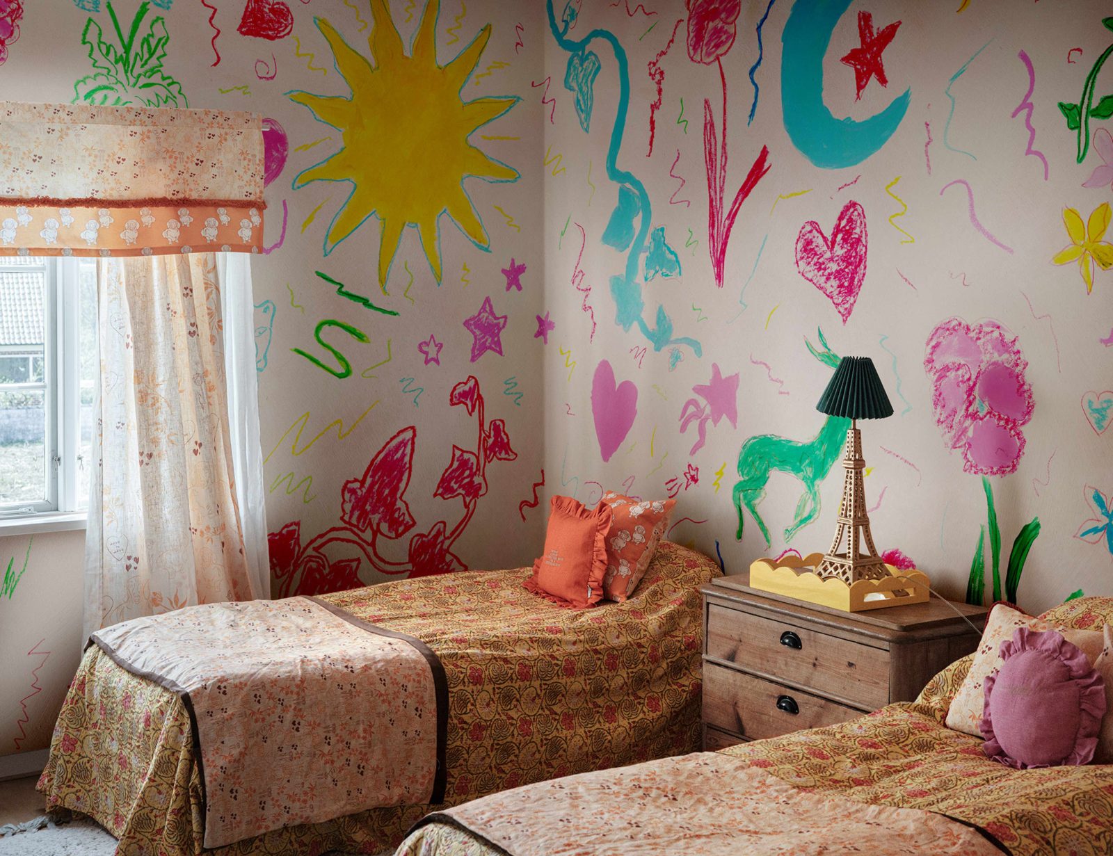 Chroma, Pink, Rebel Walls 3