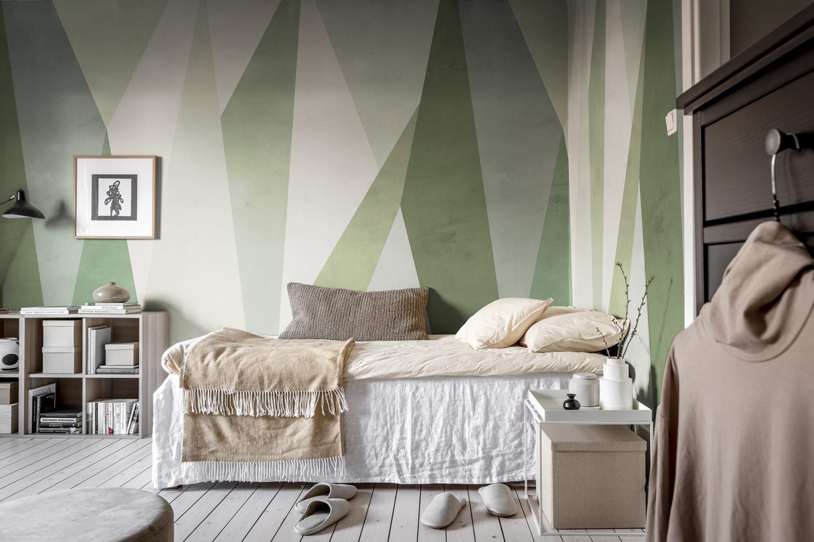 Crystal, Moss, Rebel Walls 2