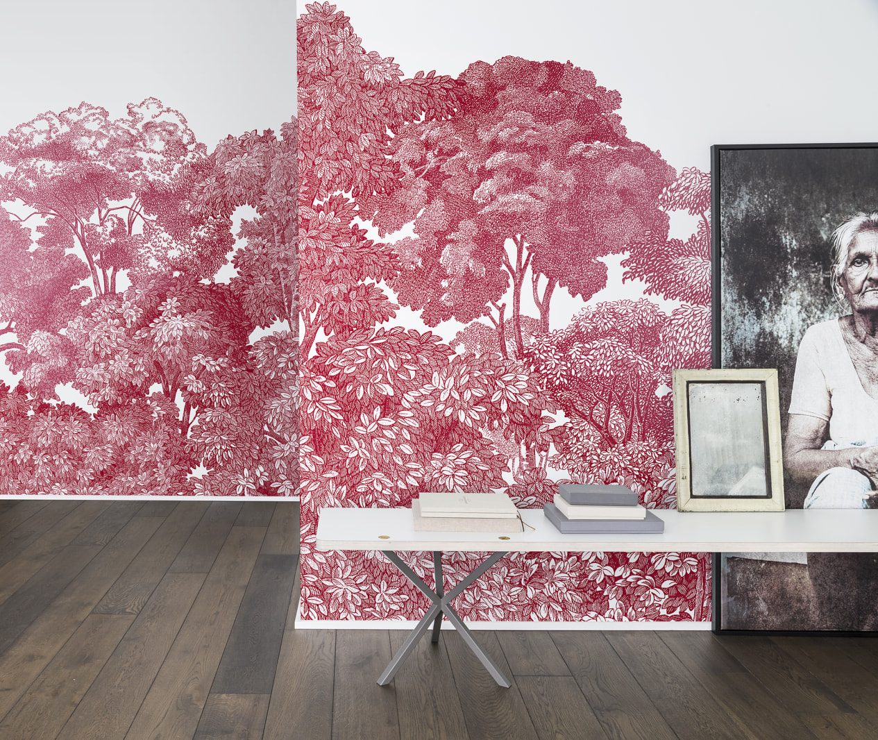 Bellewood, Crimson Toile, Rebel Walls 3