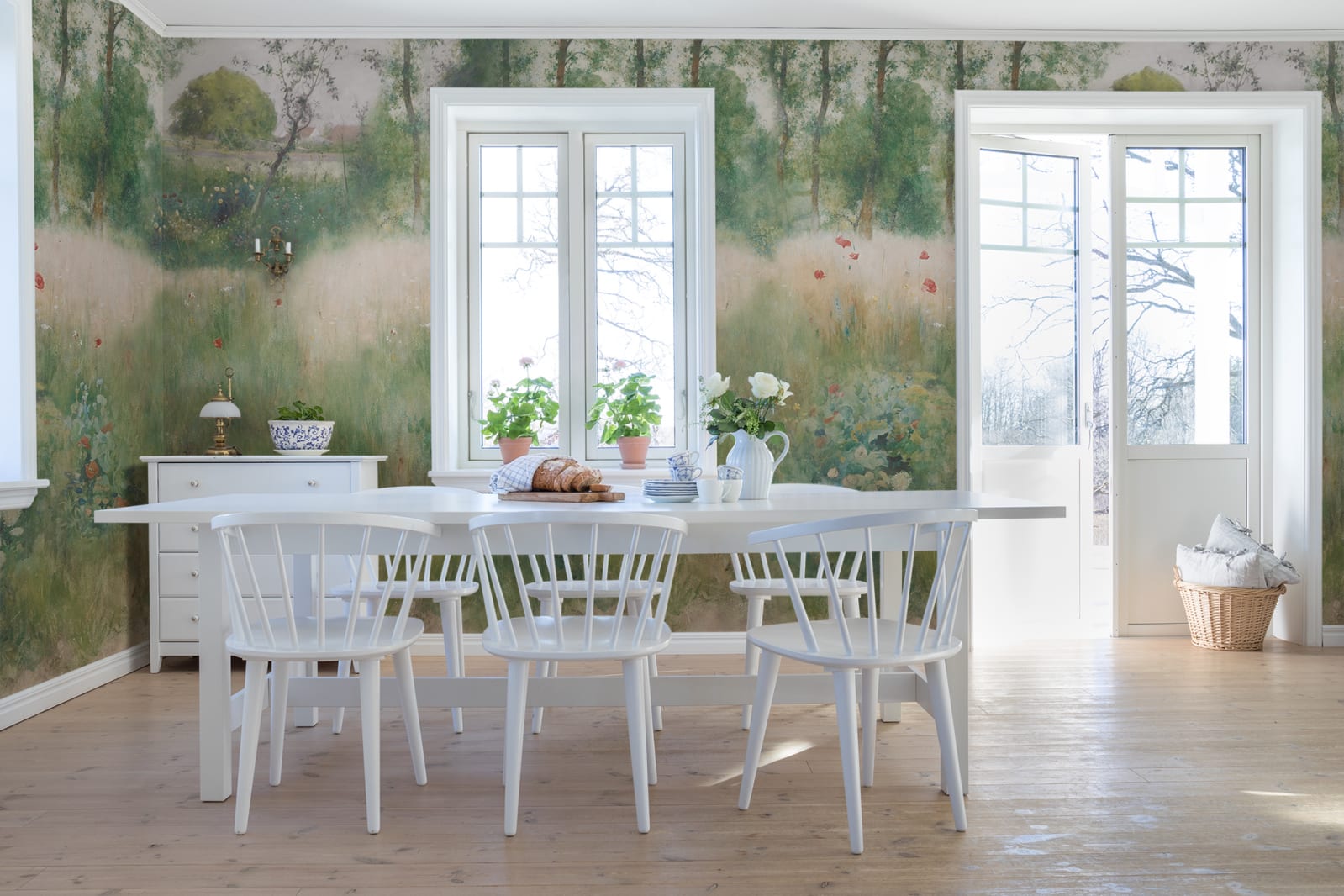 Midsommar, Rebel Walls 5
