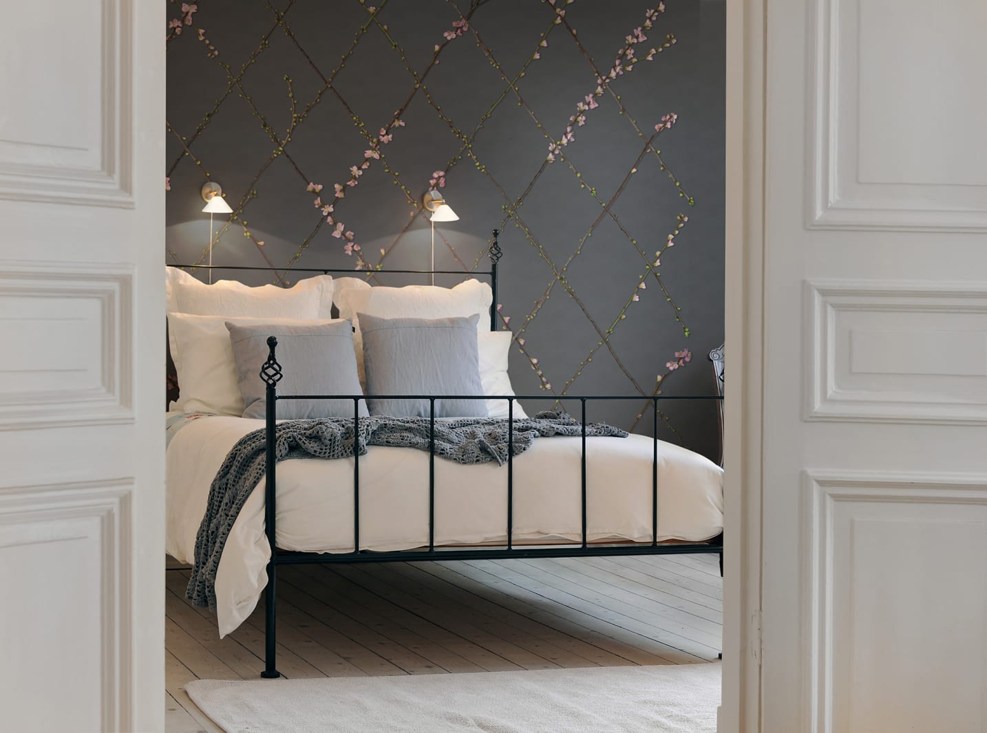 Winding Spring, Black, Rebel Walls 3