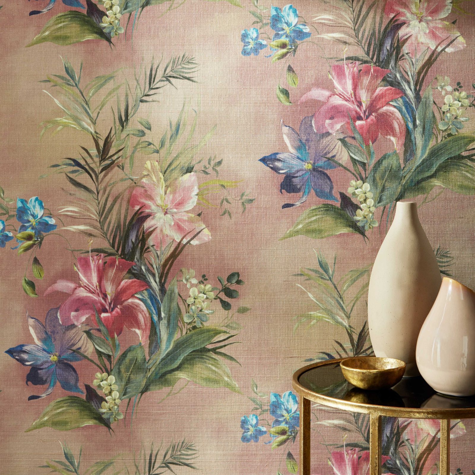 Lilliana, Blush Pink Luxury Floral, Fibre naturale (Grasscloth), 1838 Wallcoverings, 5.1mp / rola 2