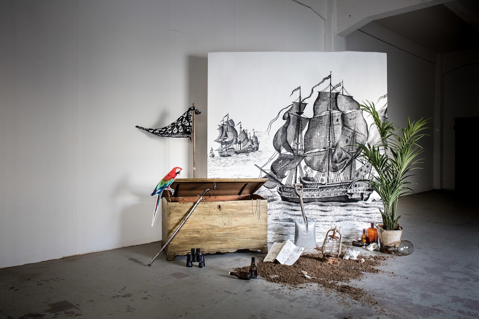 High Seas, Black, Rebel Walls 5