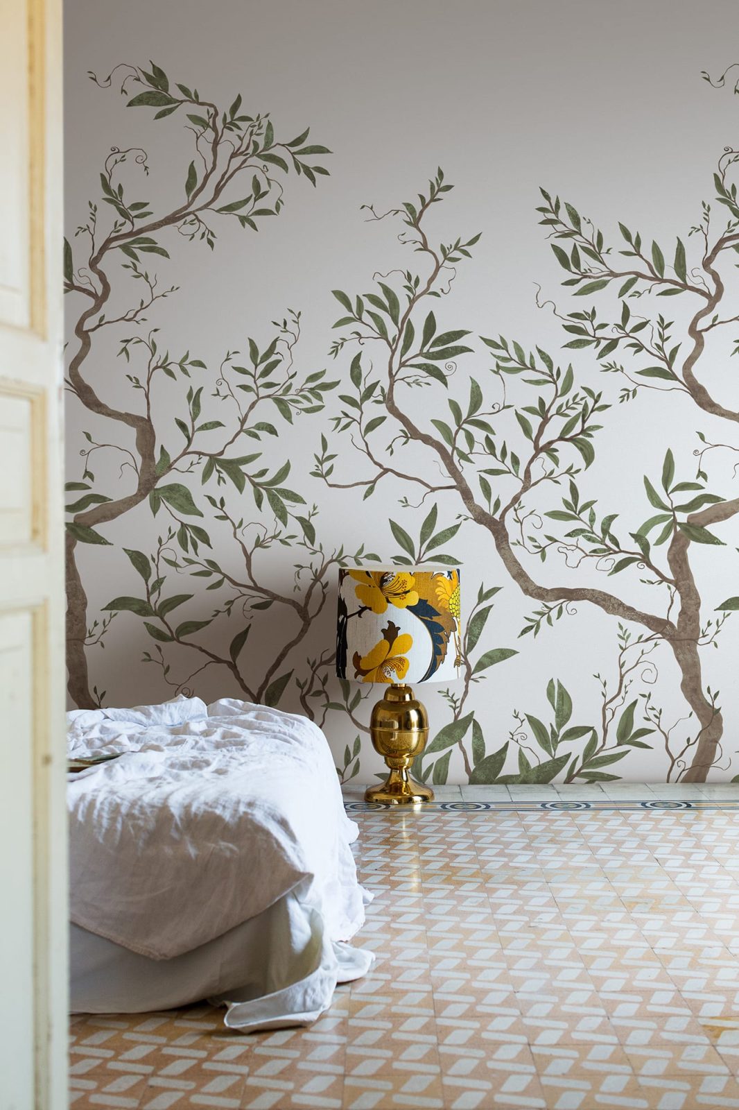Branches of Dreams, White, Rebel Walls 2
