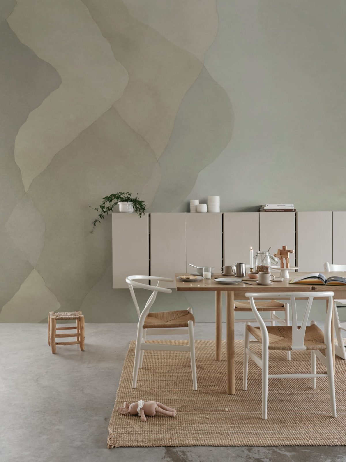 Watercolor Vertical, Beige, Rebel Walls 2