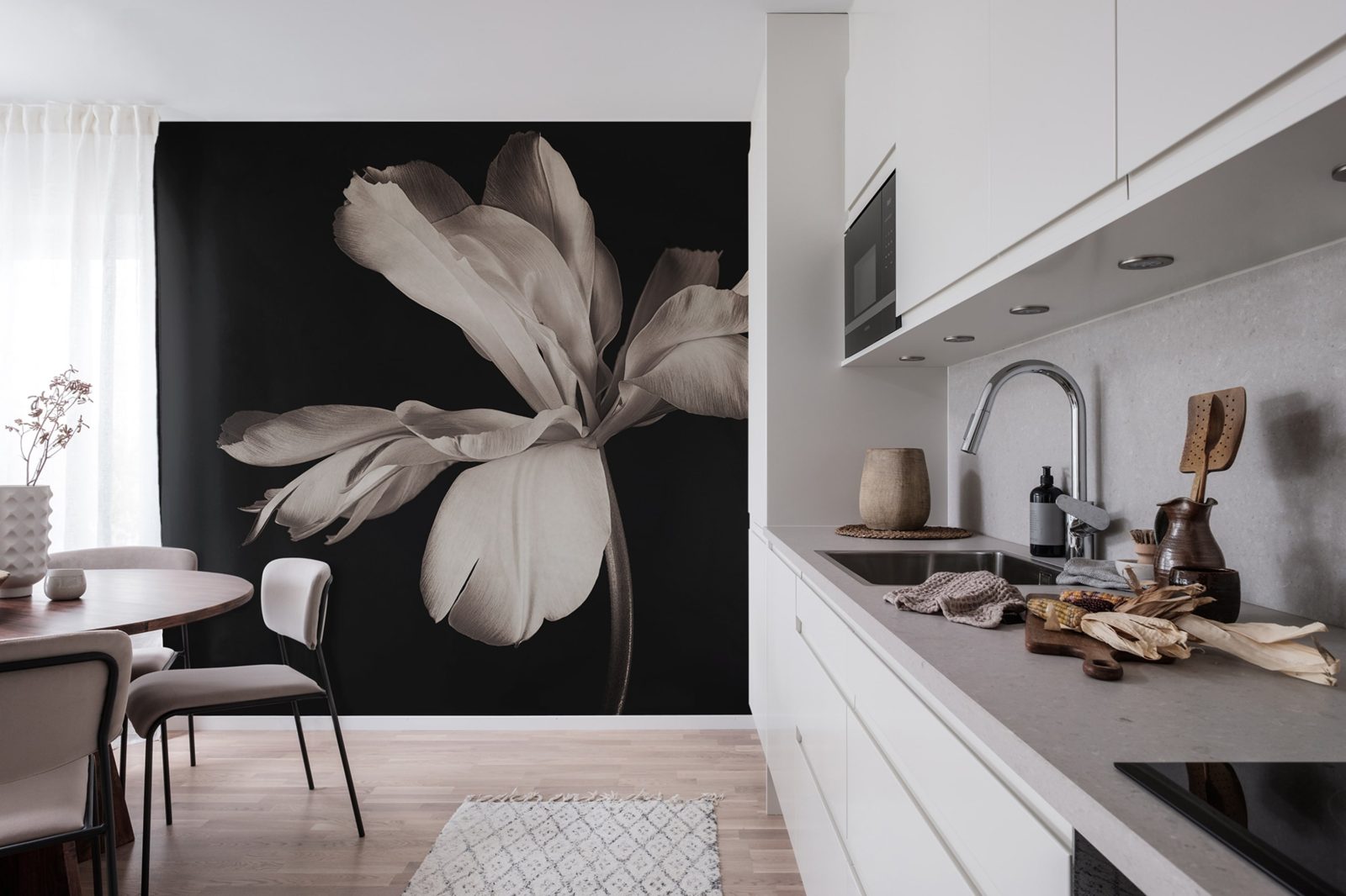 Dramatic Flower, Rebel Walls 2