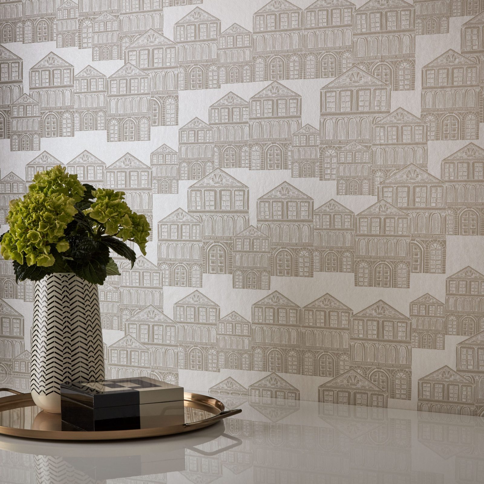 Maison, Ivory Cream Luxury Patterned, 1838 Wallcoverings, 5.3mp / rola 2