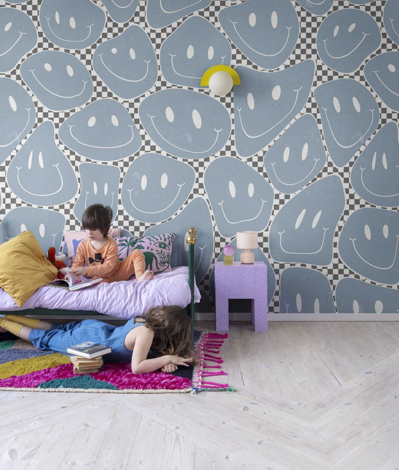 Happy Rebel Blue Chess, Rebel Walls 2