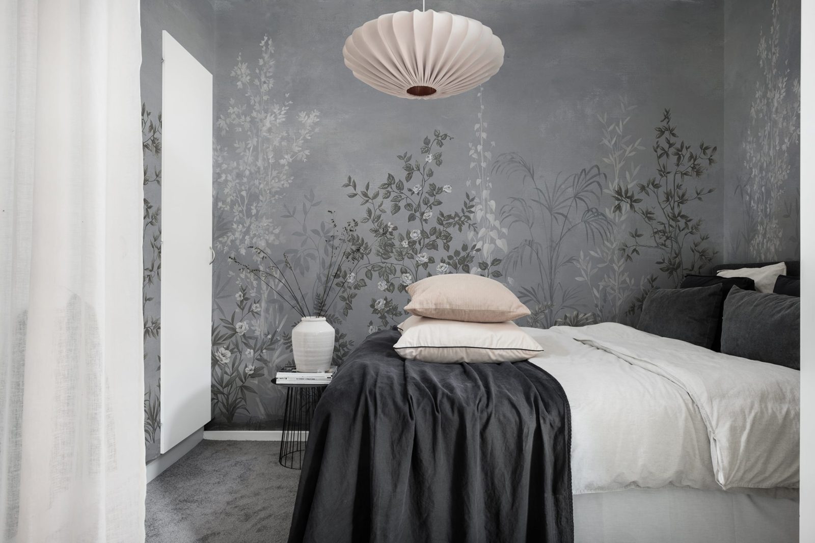Chinoiserie Haze Blue, Rebel Walls 2