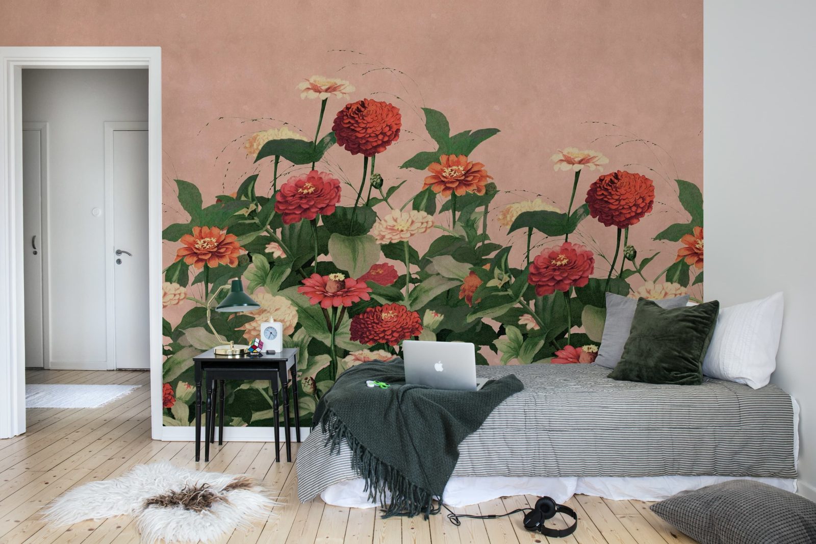 Vintage Meadow, Pink, Rebel Walls 3