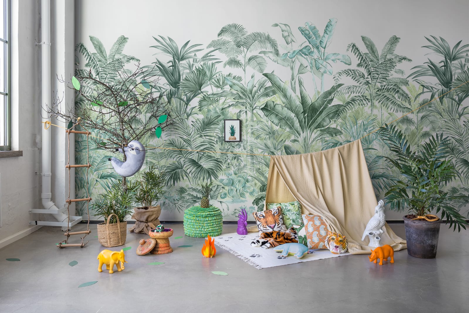 Pride Palms, Emerald, Rebel Walls 4