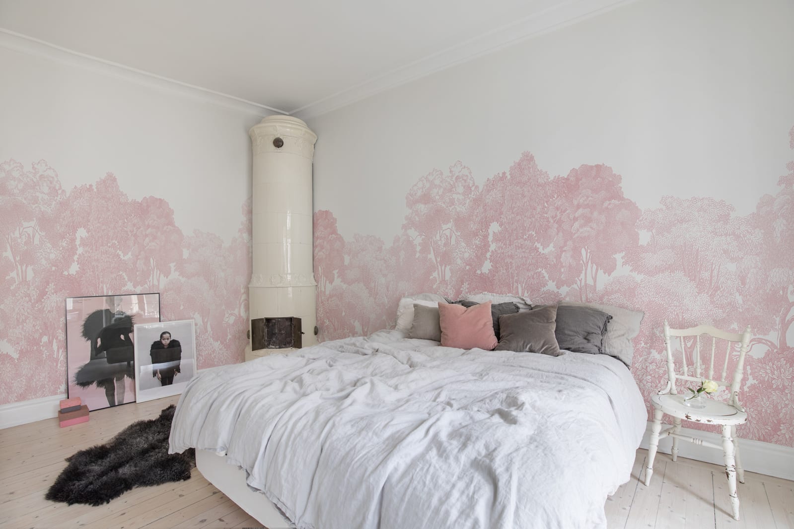 Bellewood, Pink, Rebel Walls 4