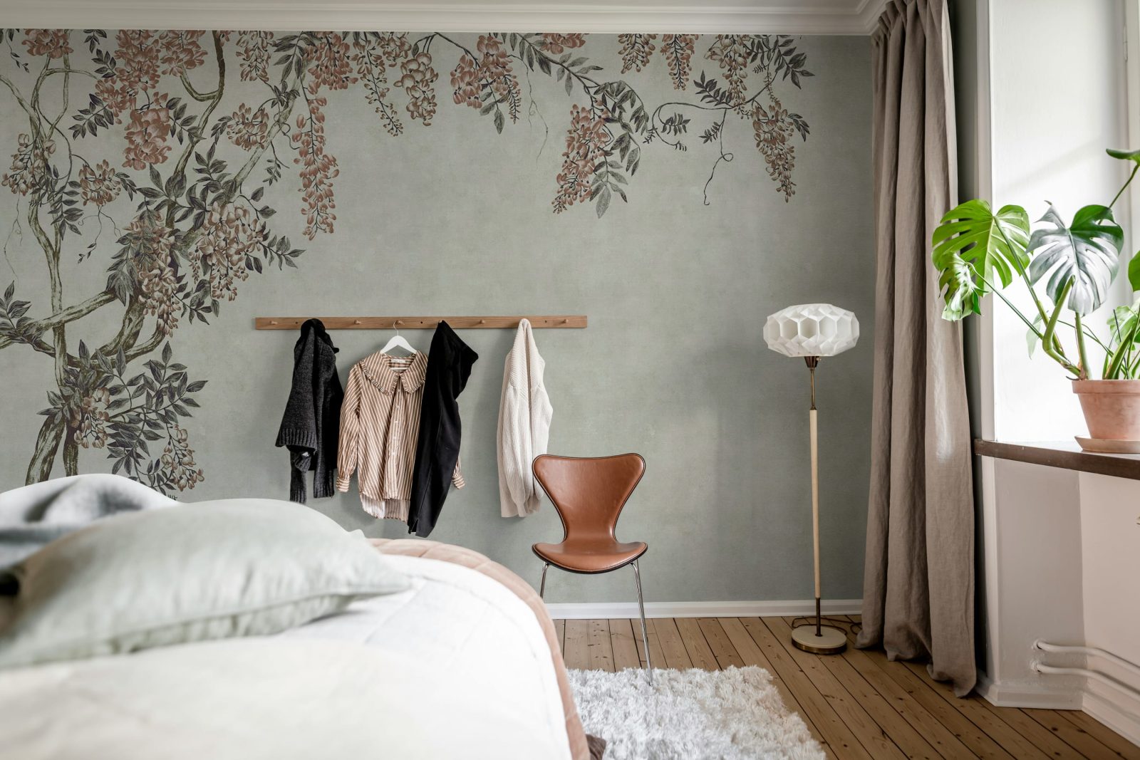 Wisteria Garden, Gray, Rebel Walls 3