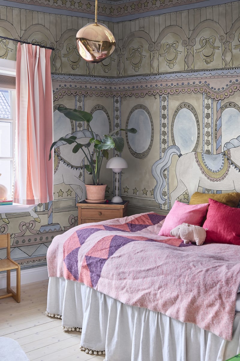 Merry Go Around, Pastel, Rebel Walls 3