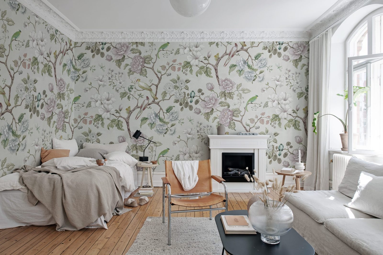 Grandiflora, Pearl, Rebel Walls 2