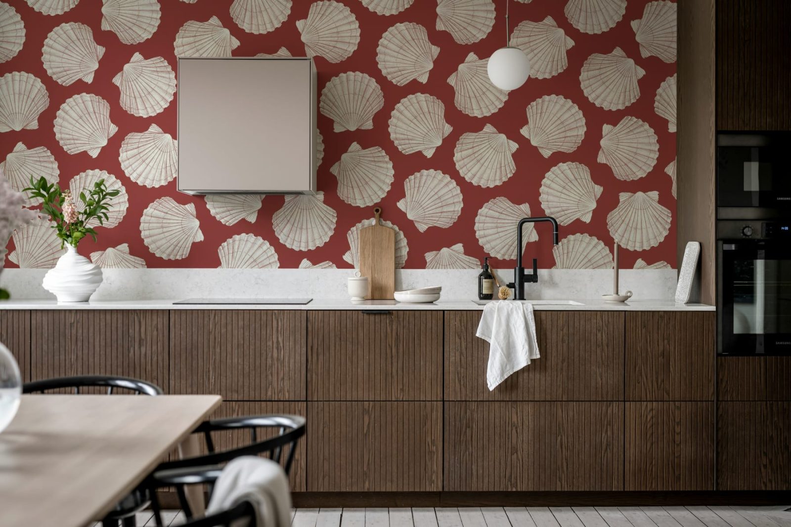 Bold Shell, Red, Rebel Walls 3