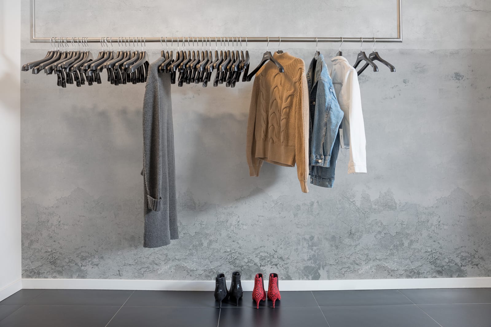 Urban Horizon, Gray, Rebel Walls 2