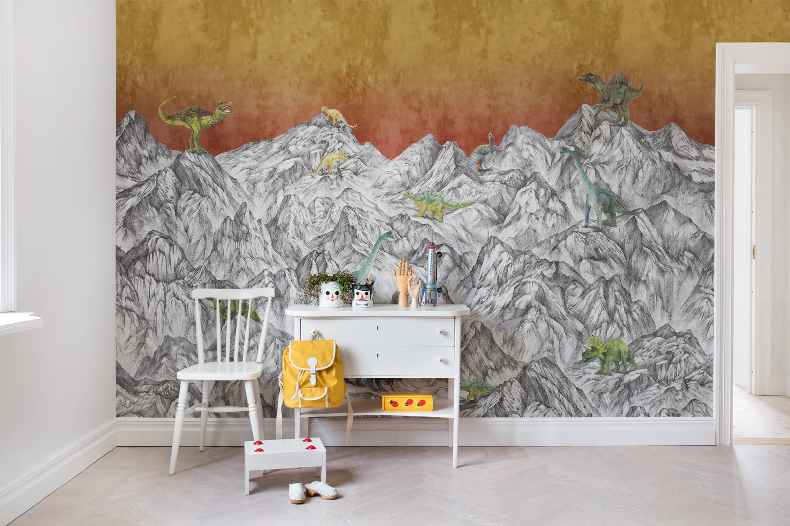 Dinosaur Mountain, Volcano, Rebel Walls 2