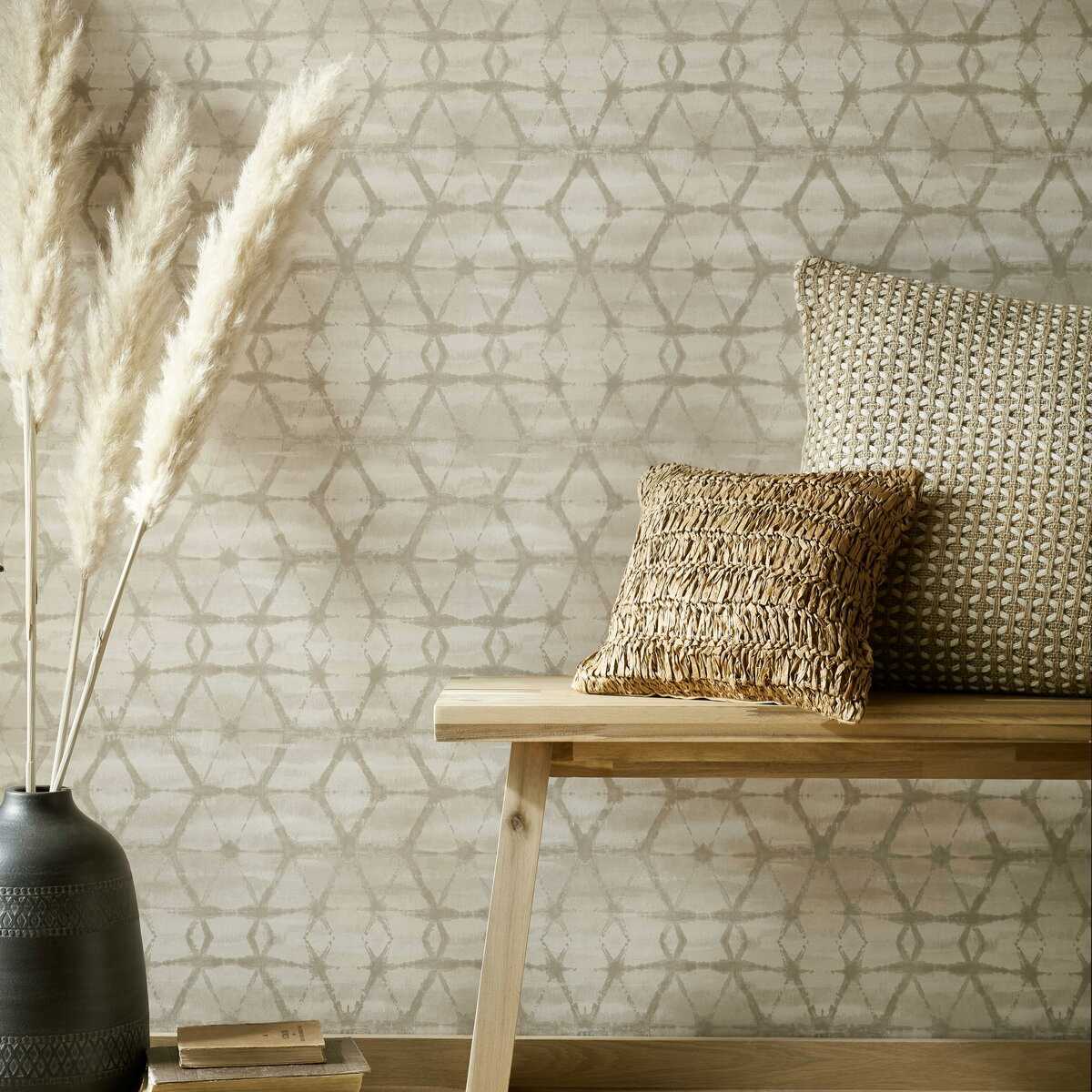 Mineral, Butter Cream Luxury Geometric, 1838 Wallcoverings, 5.3mp / rola 2