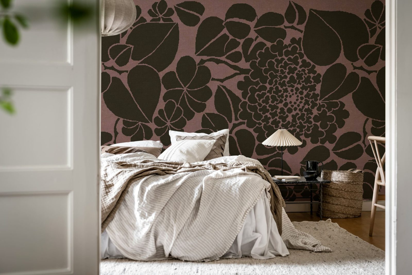Susan, Pink, Rebel Walls 3