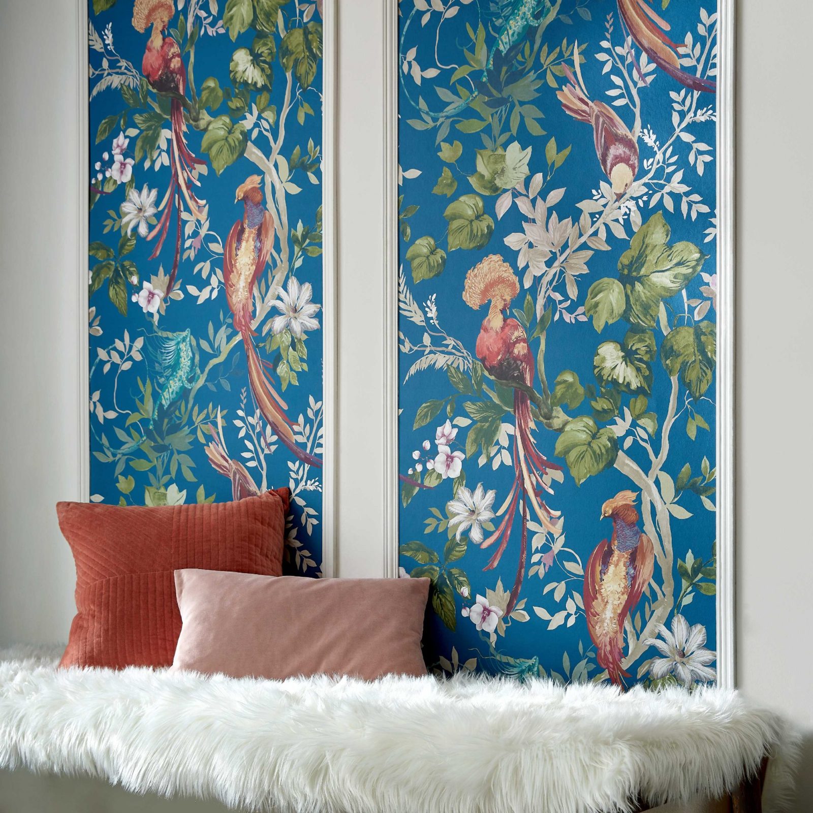 Bird Sonnet, Royal Blue Luxury Bird, 1838 Wallcoverings, 7mp / rola 2