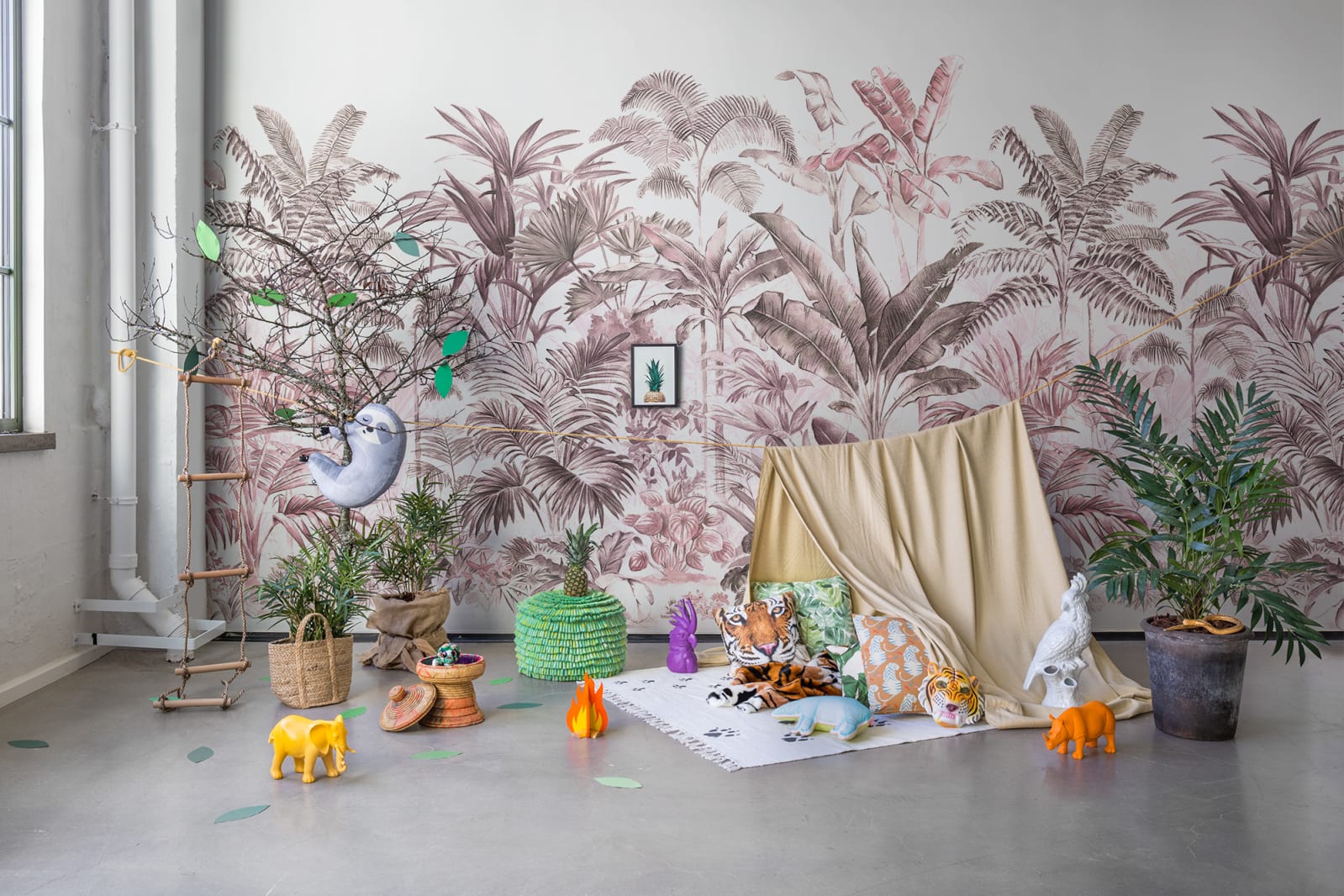 Pride Palms, Plum, Rebel Walls 2