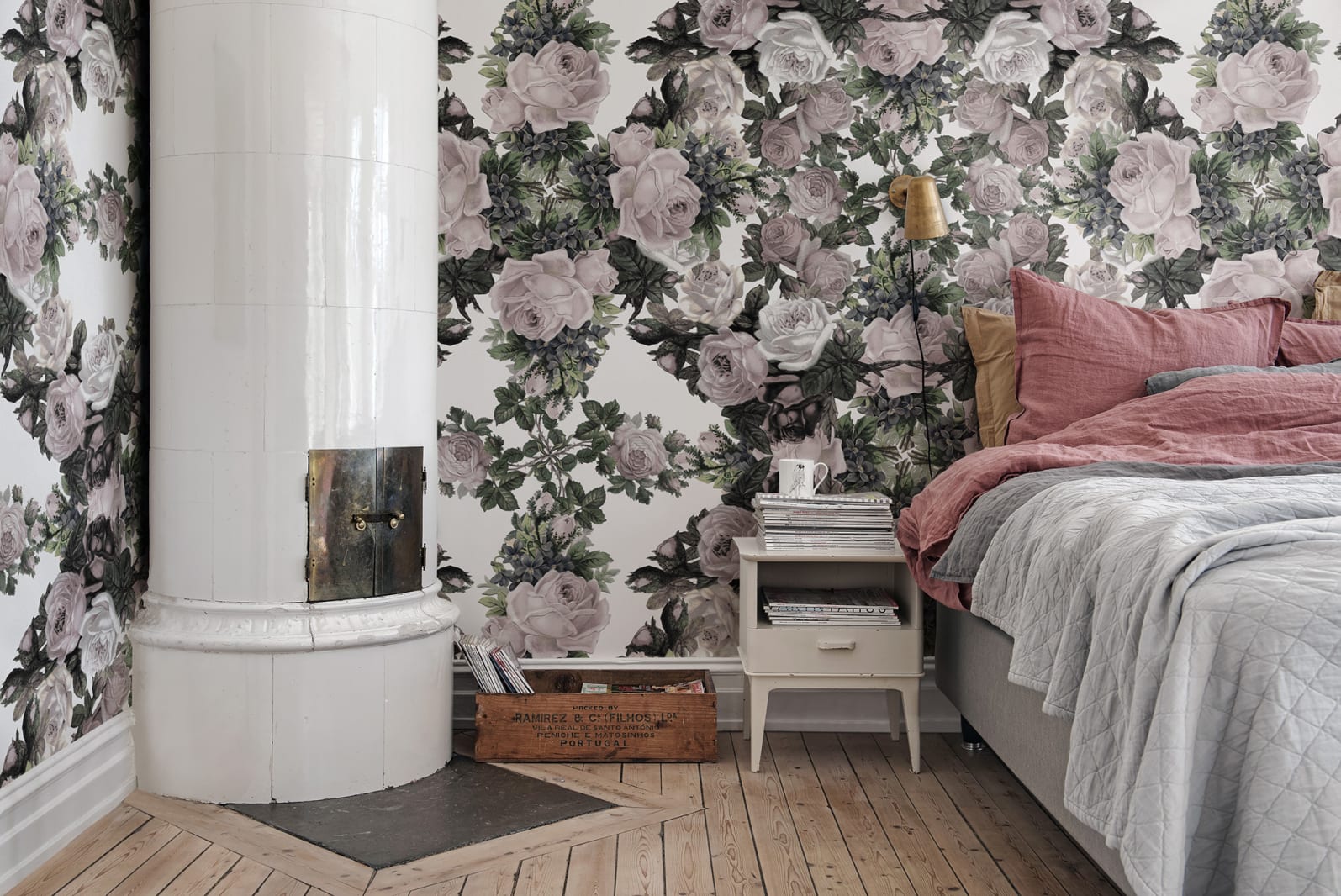Floral Frida, Vintage, Rebel Walls 2