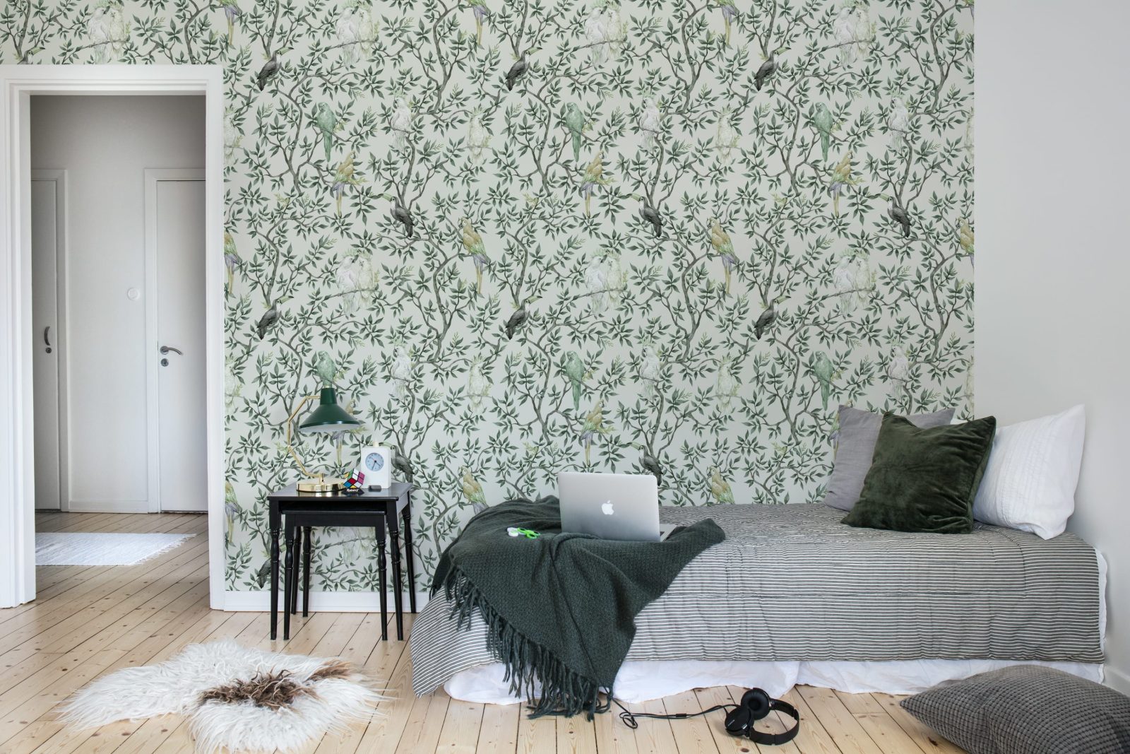Parrot Shrubbery, Green, Rebel Walls 3