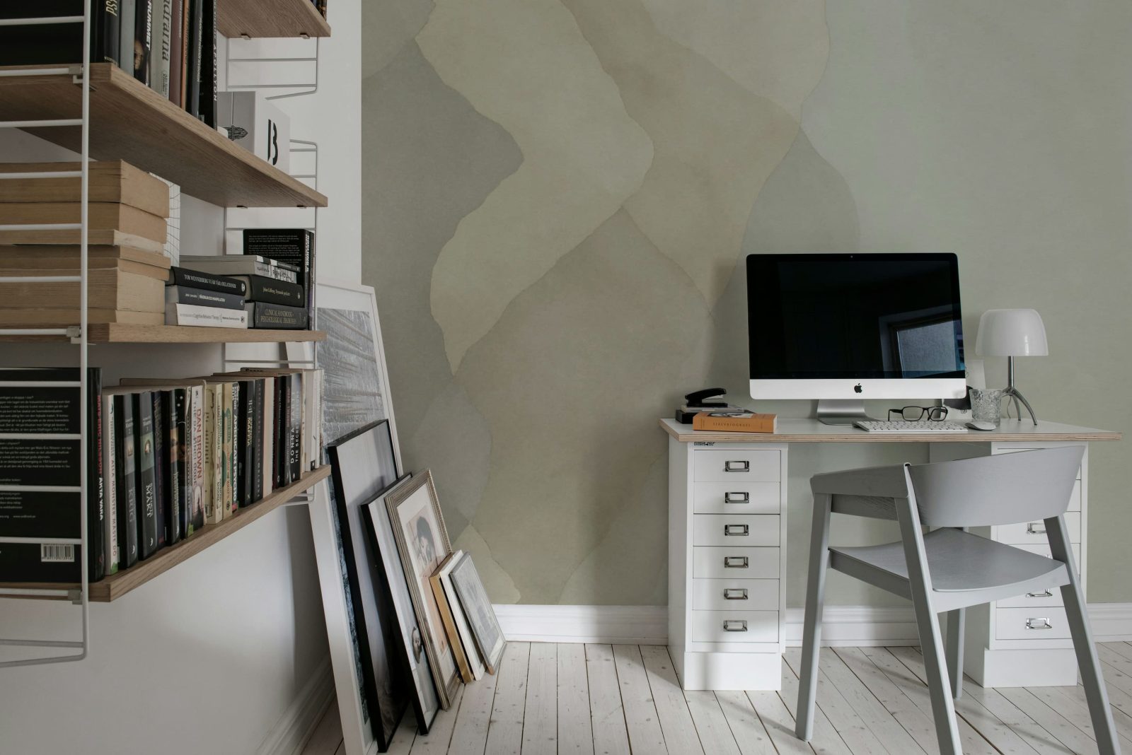 Watercolor Vertical, Beige, Rebel Walls 3